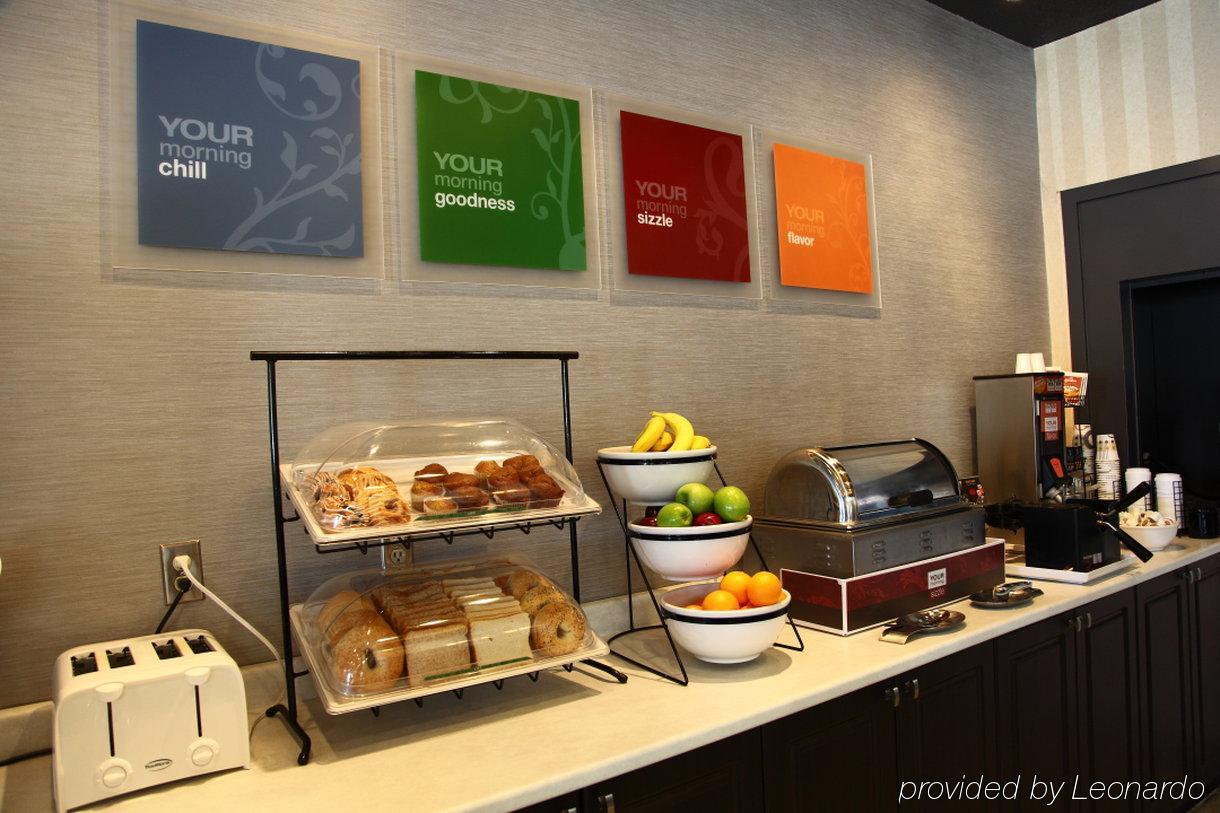 Comfort Hotel & Suites Peterborough Esterno foto